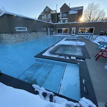 Condos Vacances Msa 2Ch Avec Piscine Et Spas Exterieurs Gratuits 4 Saisons!! Beaupré Buitenkant foto