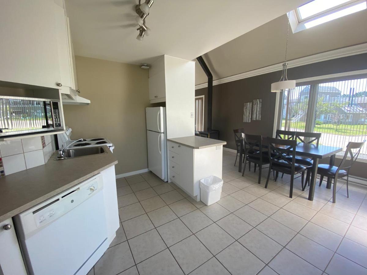 Condos Vacances Msa 2Ch Avec Piscine Et Spas Exterieurs Gratuits 4 Saisons!! Beaupré Buitenkant foto